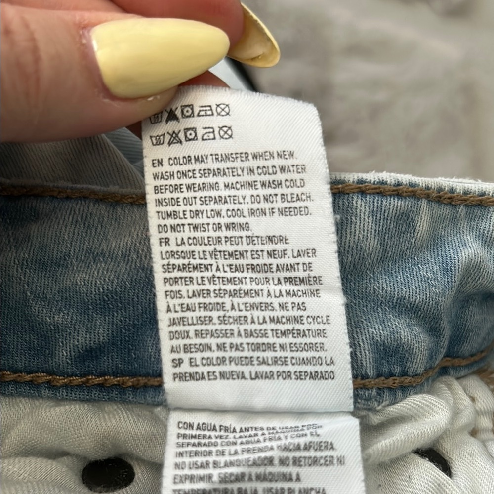 **LAST CHANCE!! American Eagle Outfitters Men’s Slim Cut Distressed Jeans - Picture 12 of 14